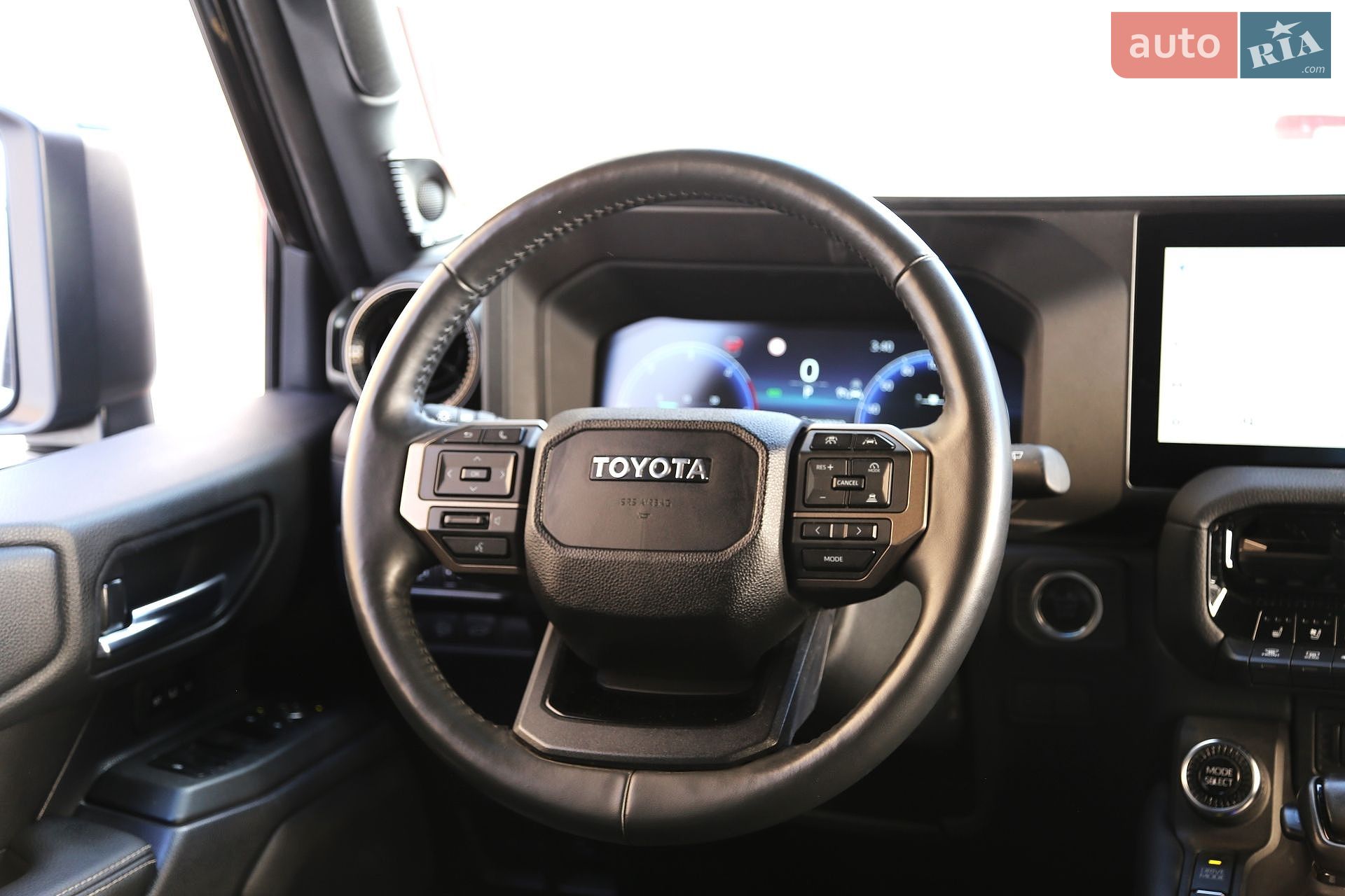 Toyota Land Cruiser Prado 2024 VIN JTEAR3AJ005007449 фото оголошення 17 з 40