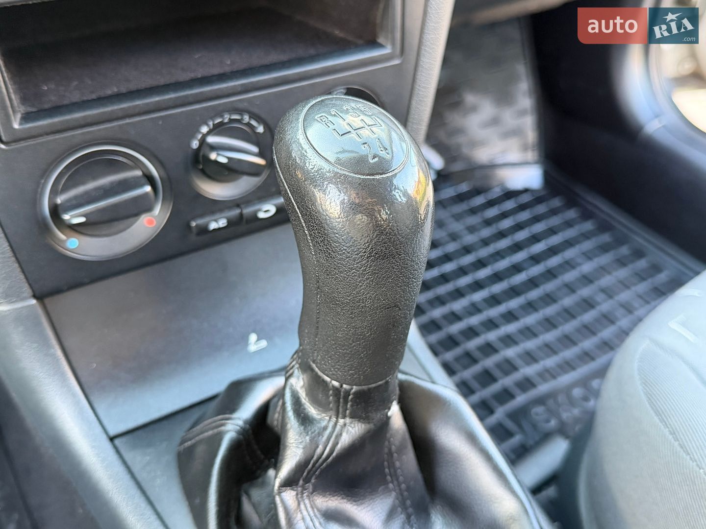 Skoda Octavia 2008 VIN TMBDX41U69B011124 фото оголошення 42 з 67