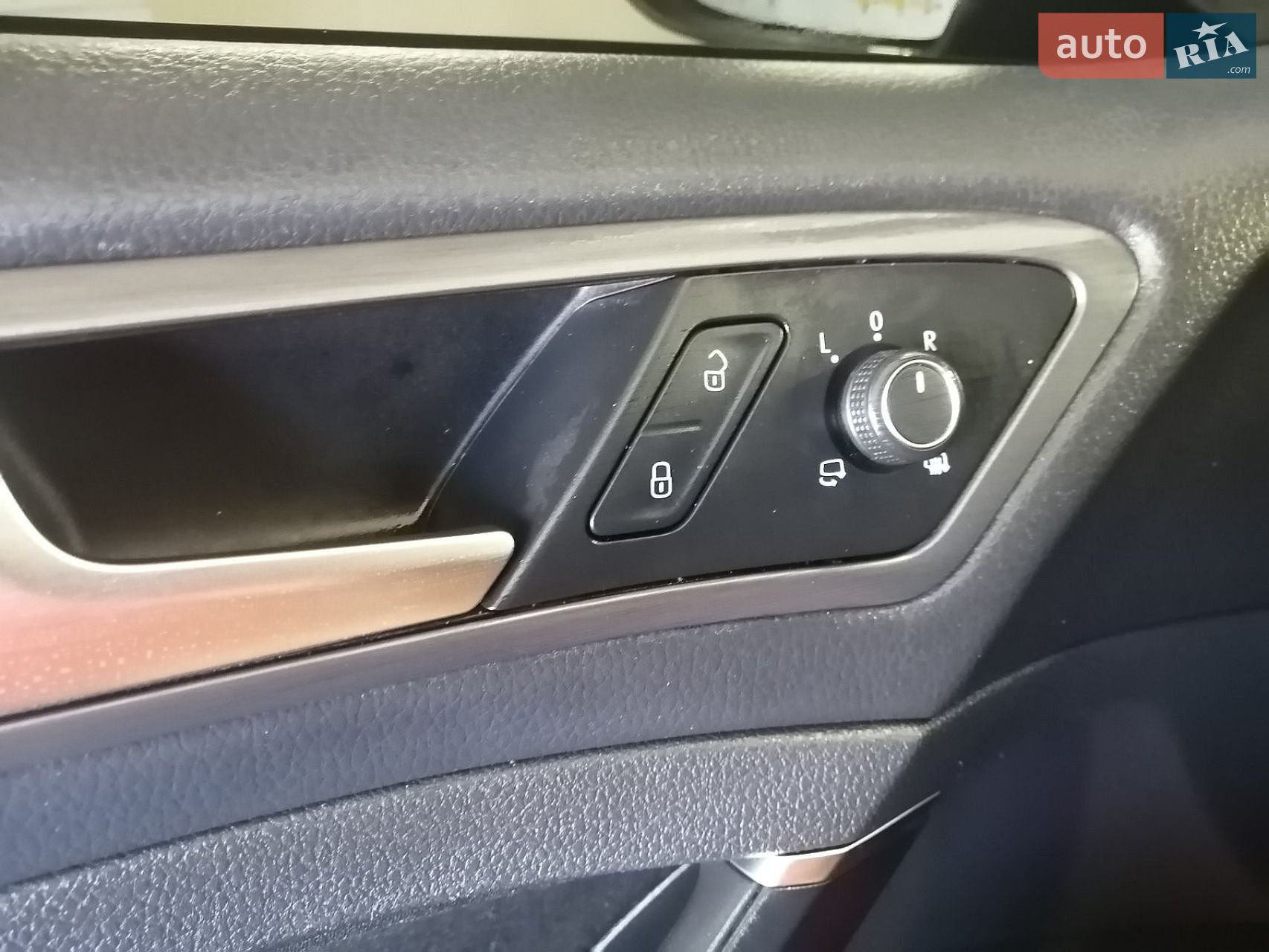 Volkswagen e-Golf 2018 VIN WVWZZZAUZJ8905029 фото оголошення 13 з 43