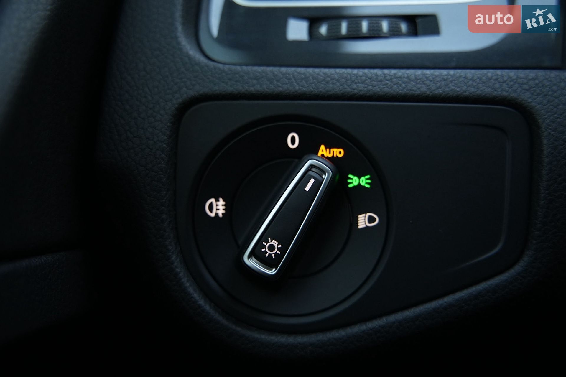 Volkswagen e-Golf 2018 VIN WVWZZZAUZJ8905029 фото оголошення 19 з 43