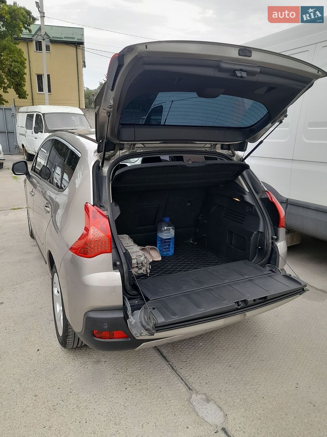 Peugeot 3008 2010 VIN VF30U9HZHAS111456 фото оголошення 3 з 32