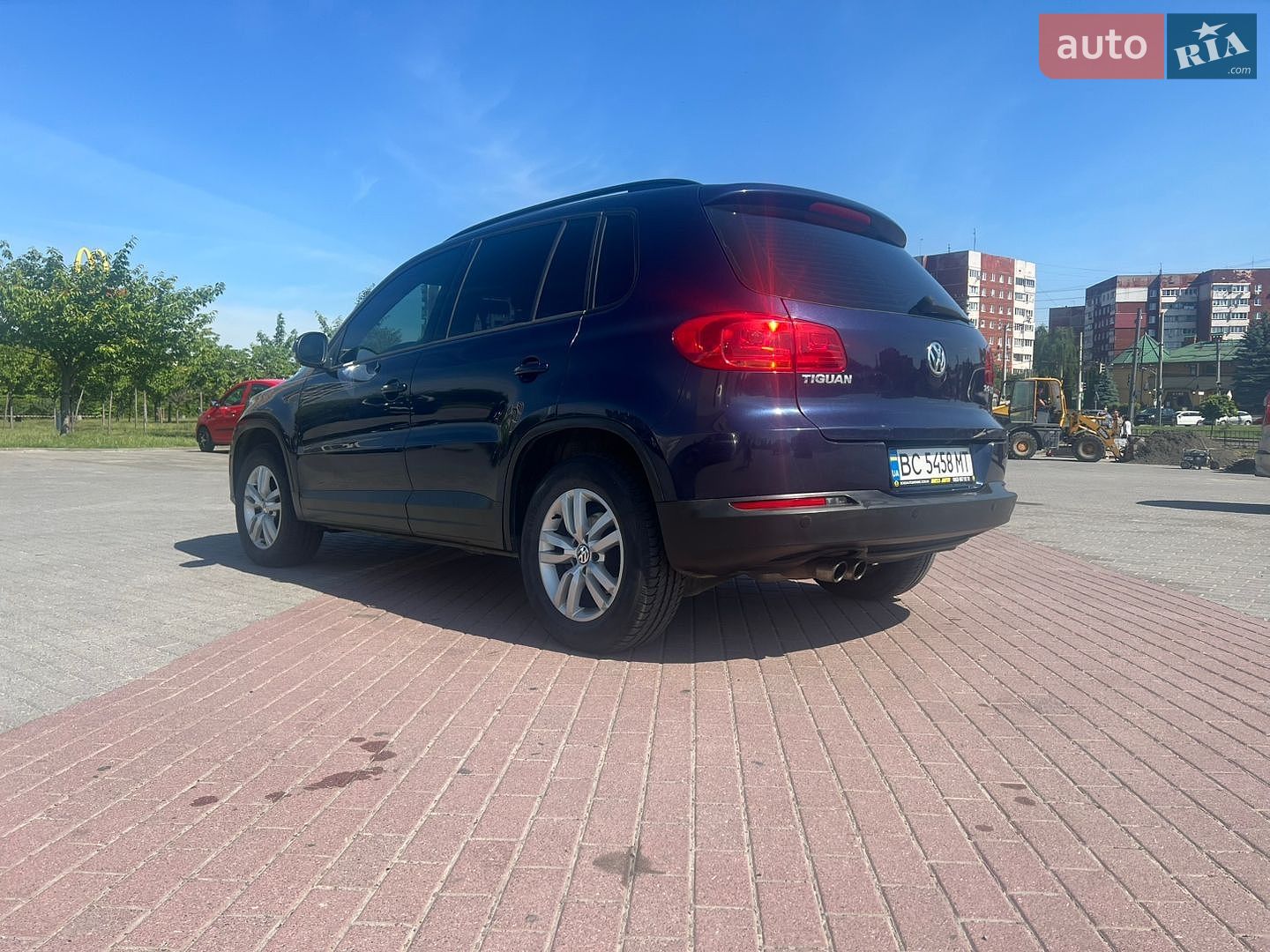 Volkswagen Tiguan 2015 VIN WVGAV7AX2FW593114 фото оголошення 4 з 17