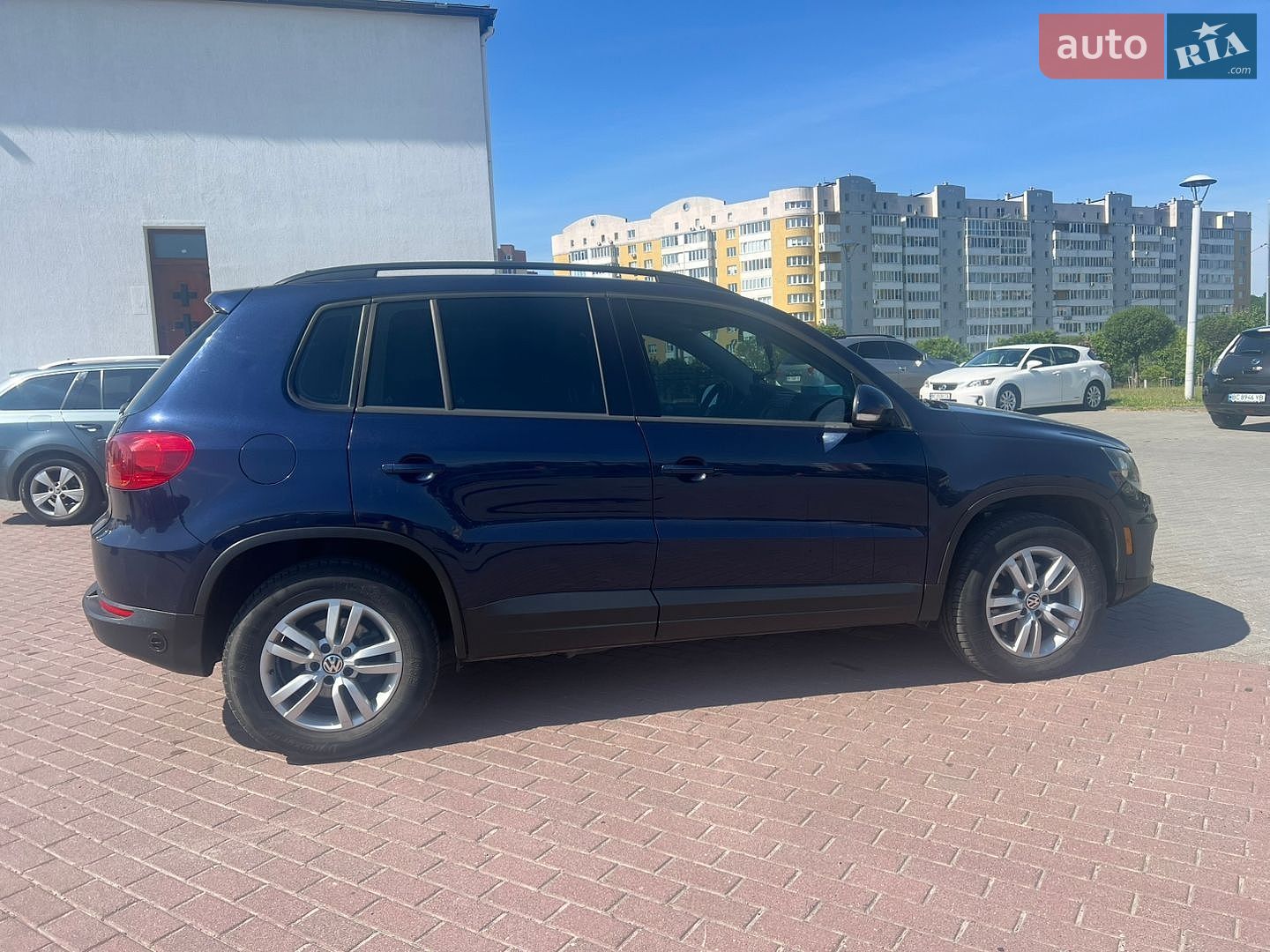 Volkswagen Tiguan 2015 VIN WVGAV7AX2FW593114 фото оголошення 8 з 17