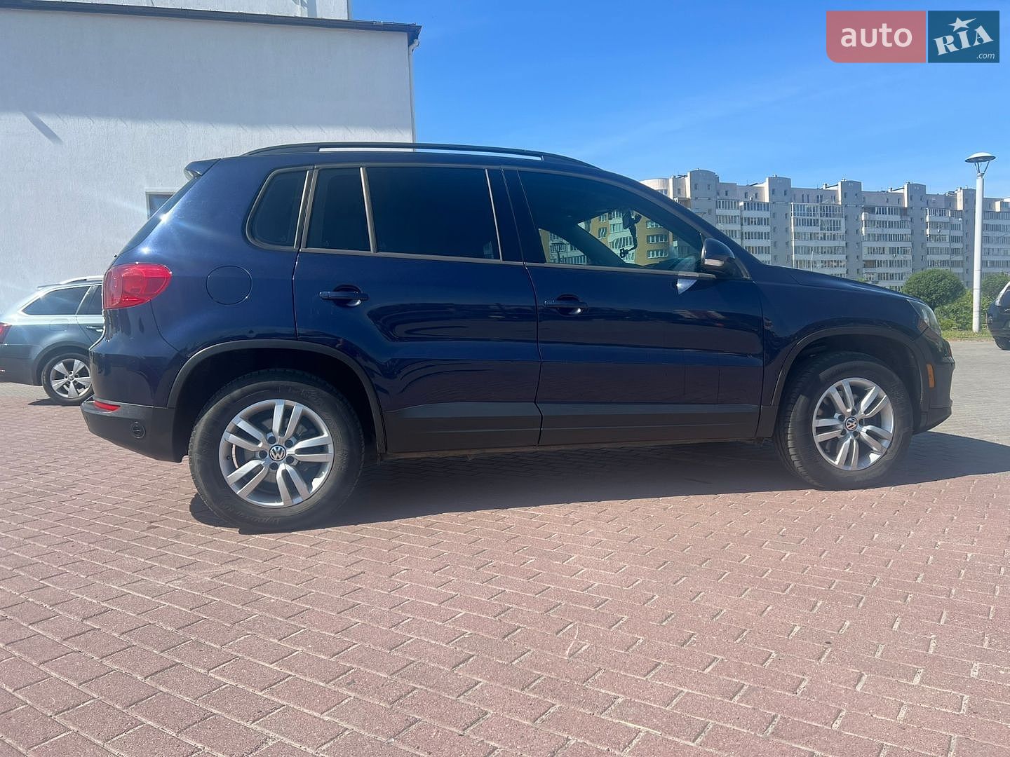 Volkswagen Tiguan 2015 VIN WVGAV7AX2FW593114 фото оголошення 9 з 17