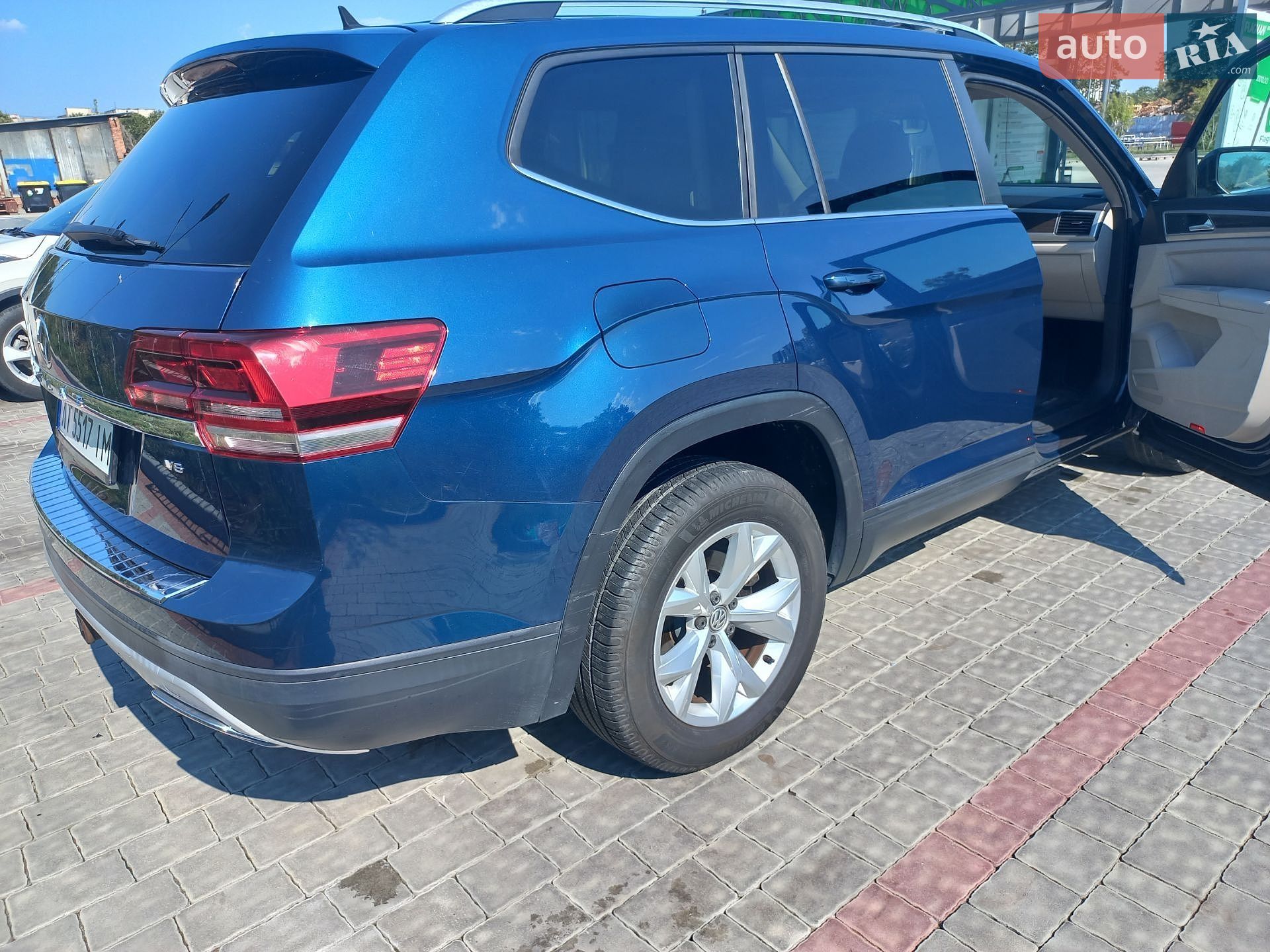 Volkswagen Atlas 2017 VIN 1V2LR2CA5JC523659 фото оголошення 11 з 26