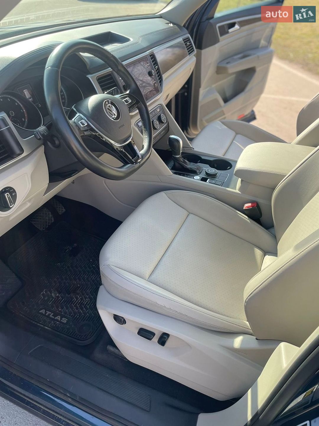 Volkswagen Atlas 2017 VIN 1V2LR2CA5JC523659 фото оголошення 21 з 26