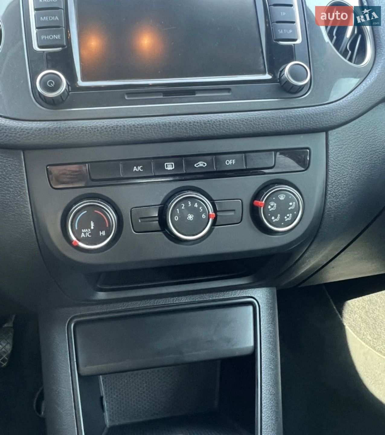 Volkswagen Tiguan 2015 VIN WVGAV7AX2FW593114 фото оголошення 13 з 17