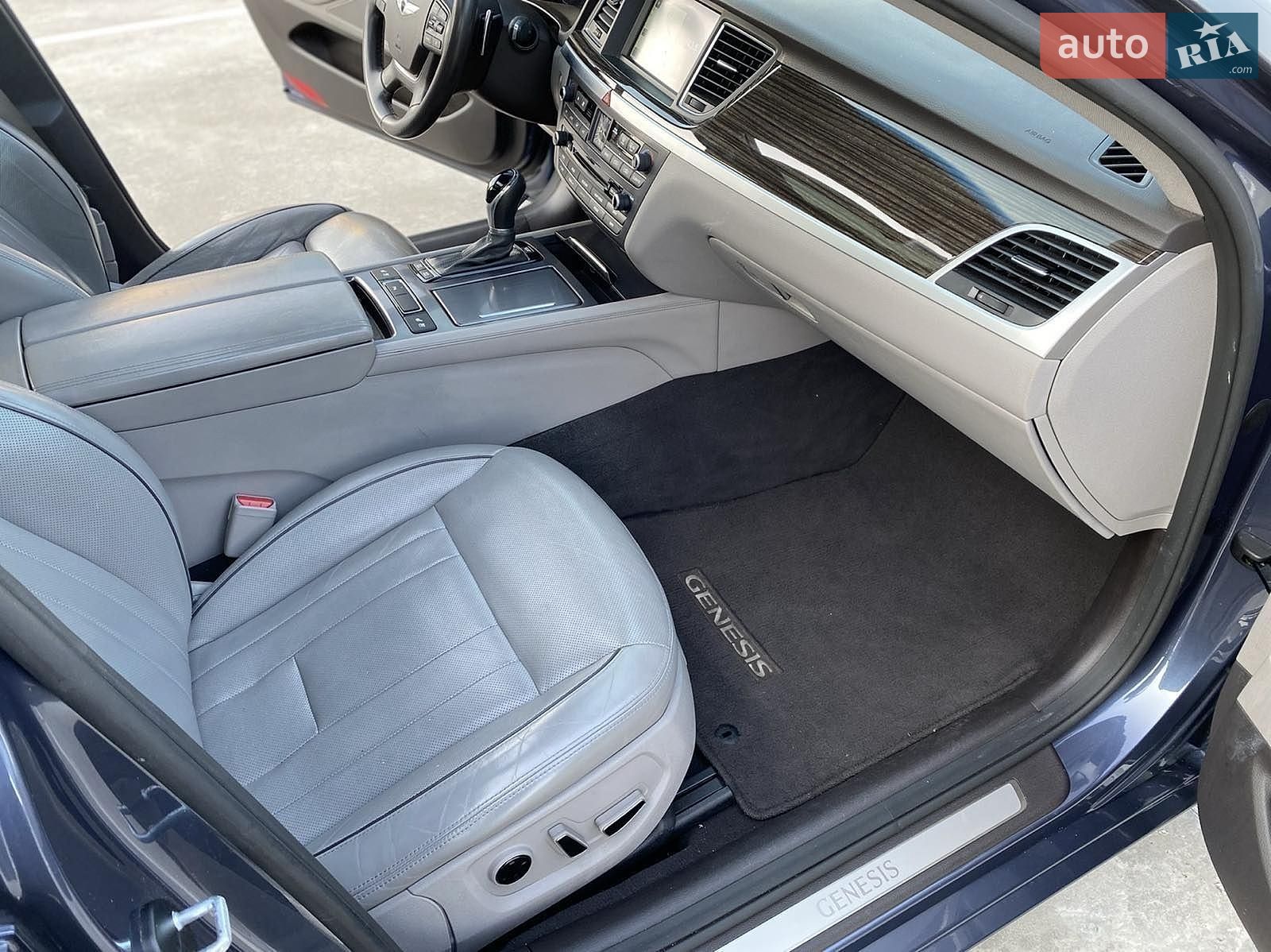 Hyundai Genesis 2015 VIN KMHGN4JE3FU094745 фото оголошення 3 з 12