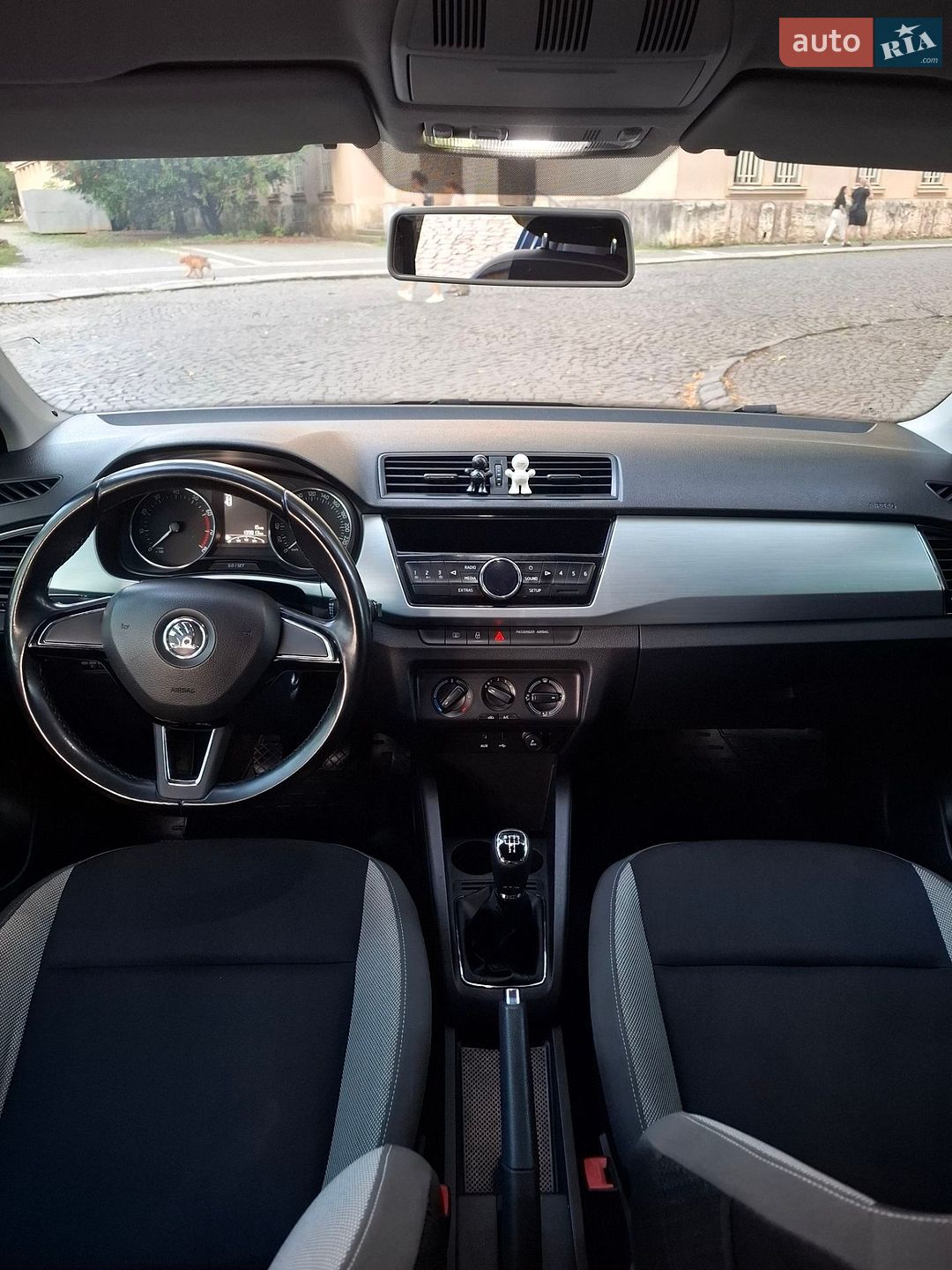 Skoda Fabia 2016 VIN TMBEM2NJ1GB500450 фото оголошення 10 з 15