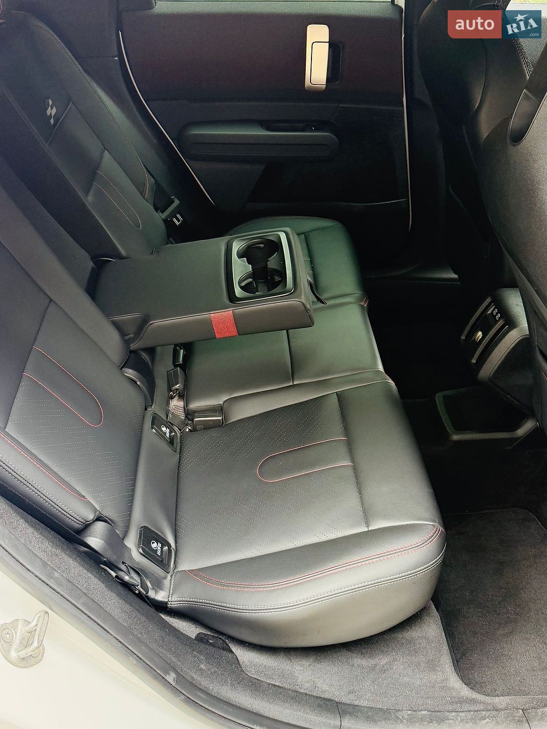 MINI Countryman 2024 VIN WMW11GA0507P19046 фото оголошення 9 з 17