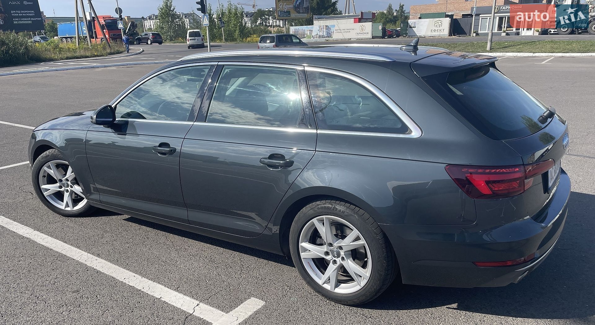 Audi A4 2017 VIN WAUZZZF45JA093697 фото оголошення 5 з 36