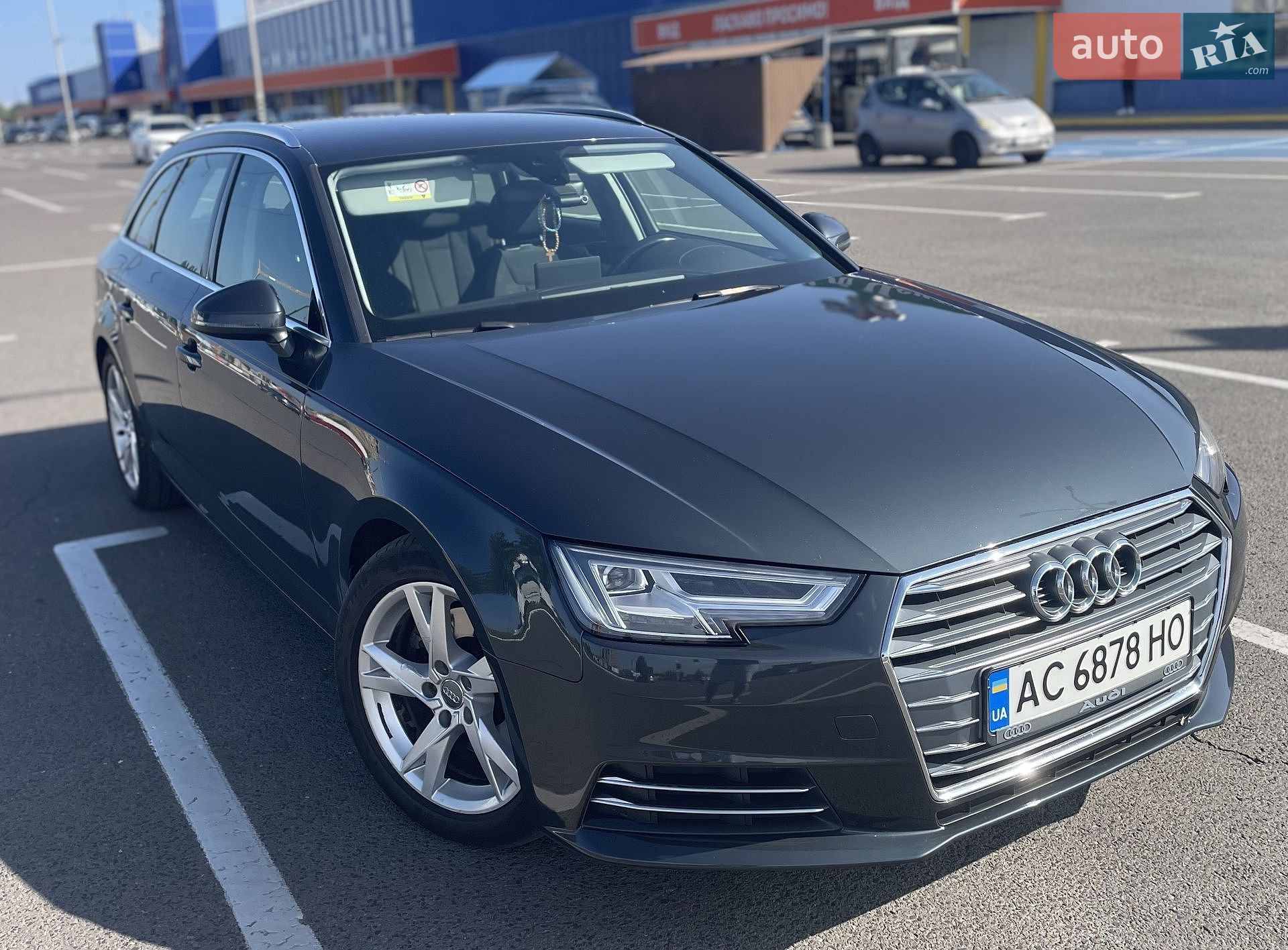 Audi A4 2017 VIN WAUZZZF45JA093697 фото оголошення 6 з 36