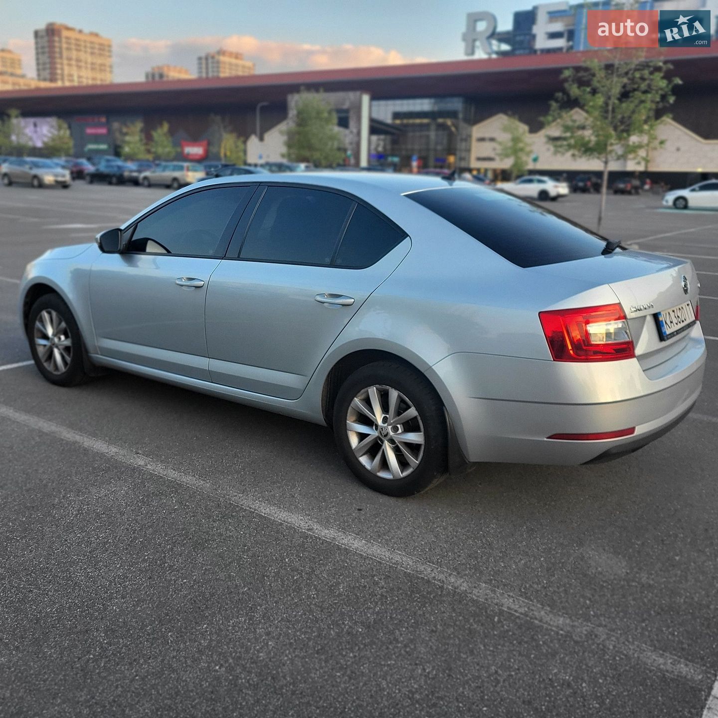 Skoda Octavia 2019 VIN TMBAC4NE8LB008184 фото оголошення 5 з 16