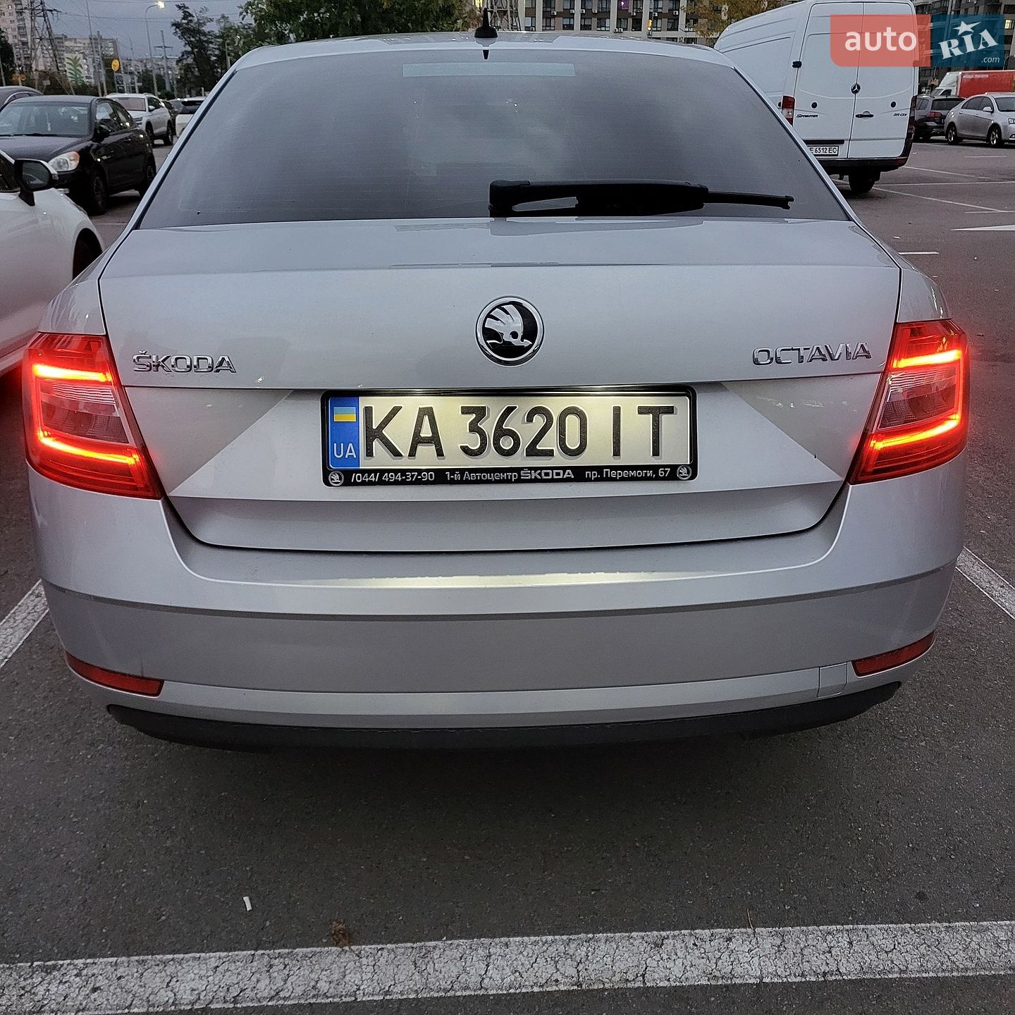 Skoda Octavia 2019 VIN TMBAC4NE8LB008184 фото оголошення 12 з 16