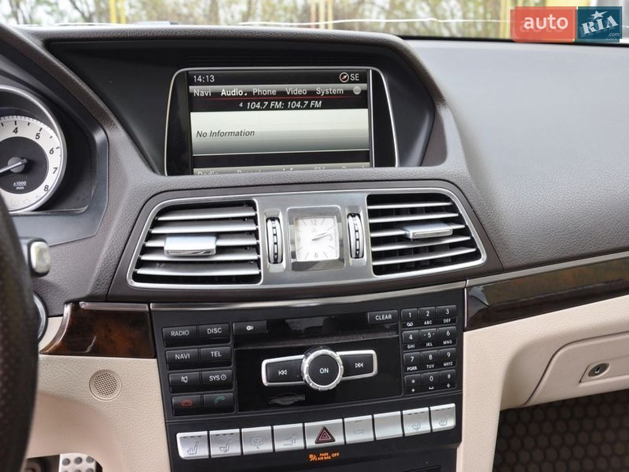 Mercedes-Benz E-Class 2013 VIN WDDKJ5KB9EF256911 фото оголошення 18 з 21