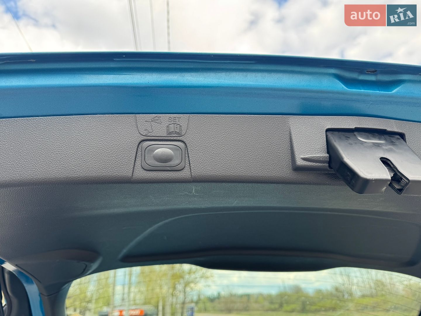 Ford C-Max 2012 VIN 1FADP5AU2DL519329 фото оголошення 24 з 40