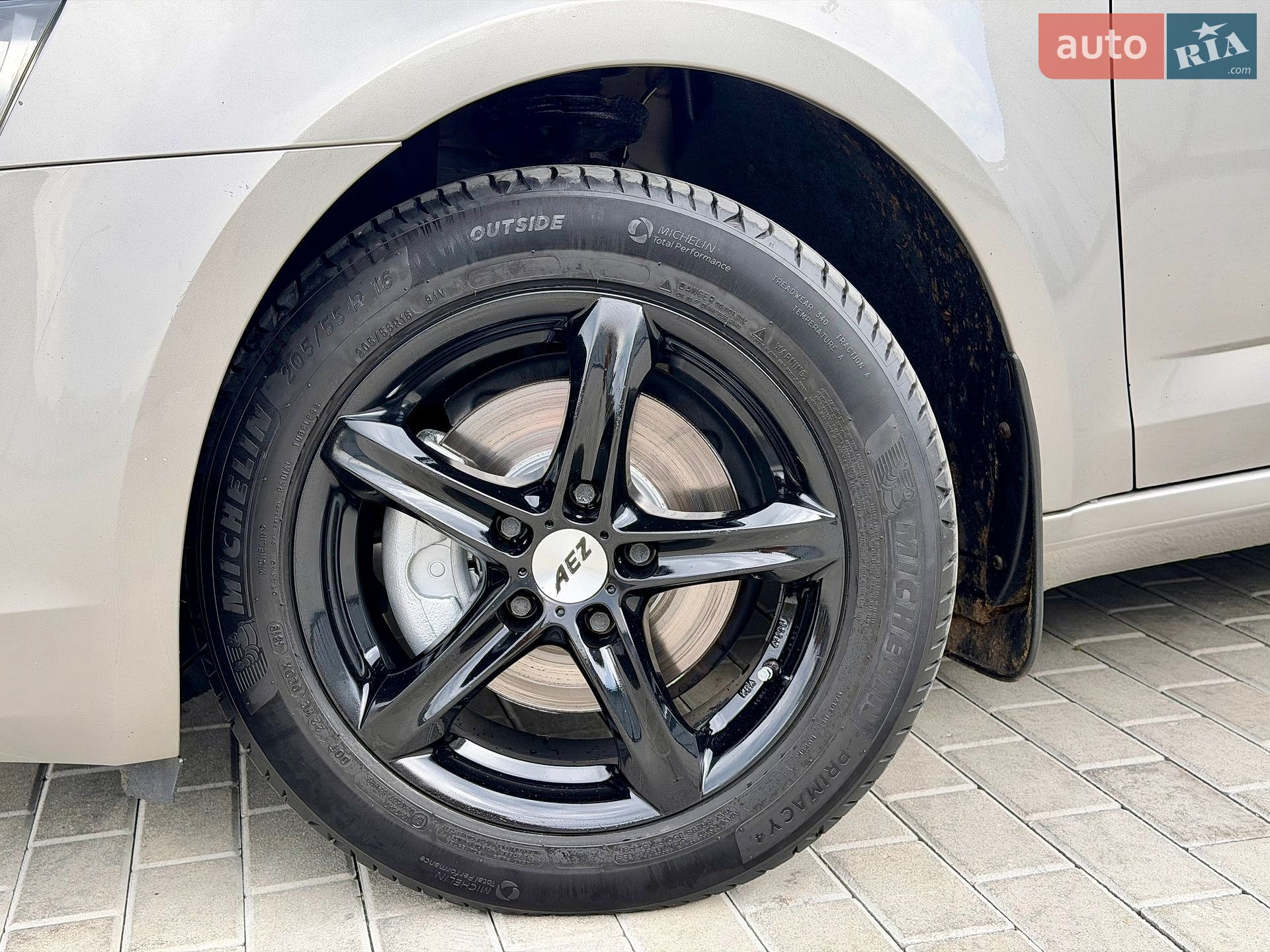 Skoda Octavia 2014 VIN TMBJC7NE6E0110700 фото оголошення 9 з 85