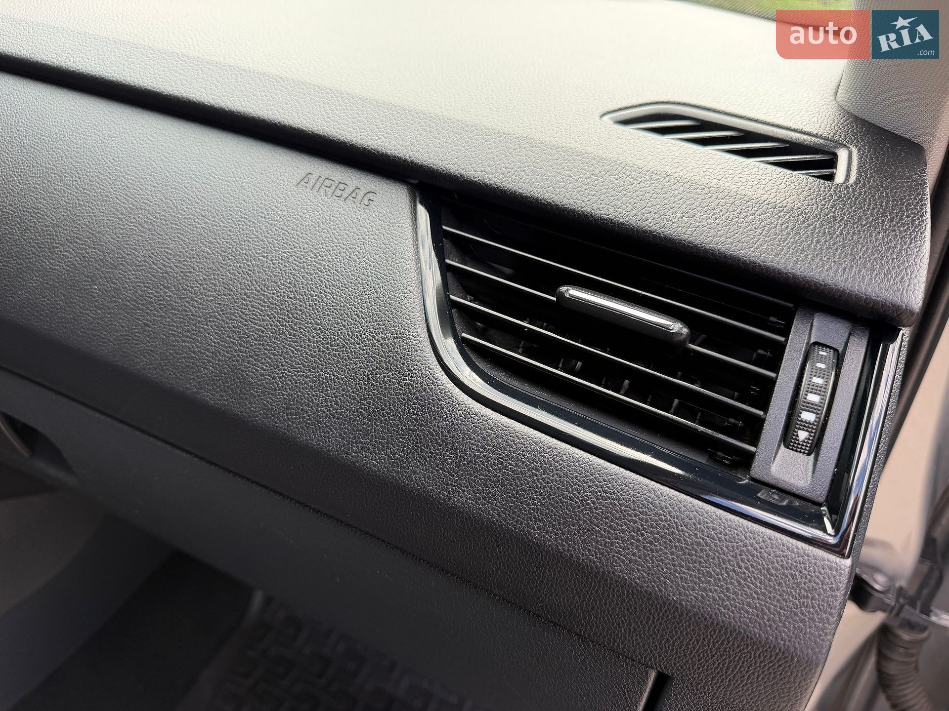 Skoda Octavia 2014 VIN TMBJC7NE6E0110700 фото оголошення 74 з 85