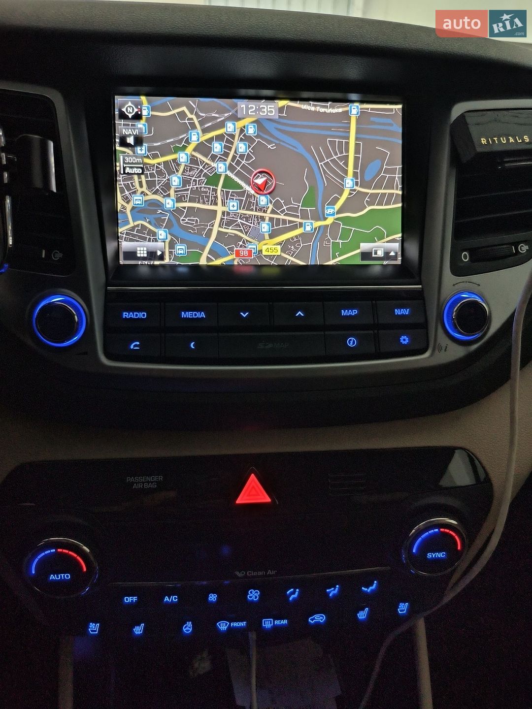 Hyundai Tucson 2016 VIN TMAJ3813DHJ284284 фото оголошення 17 з 24