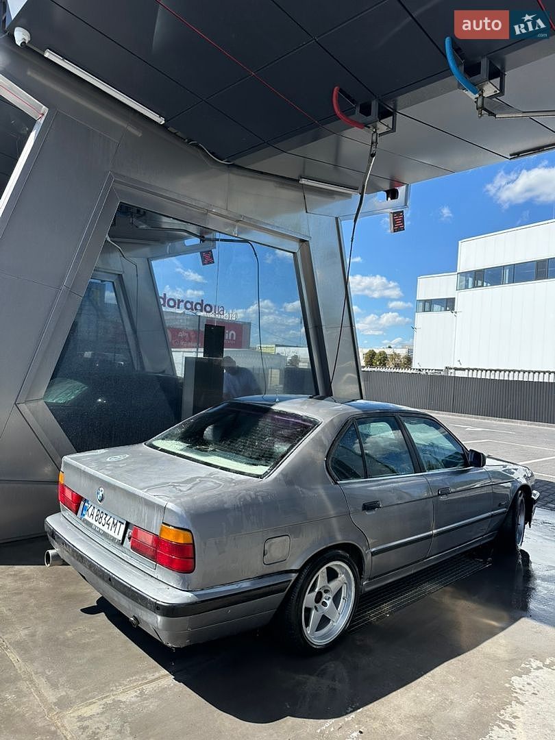 BMW 5 Series 1991 VIN WBAHB51050BD50219 фото оголошення 2 з 6