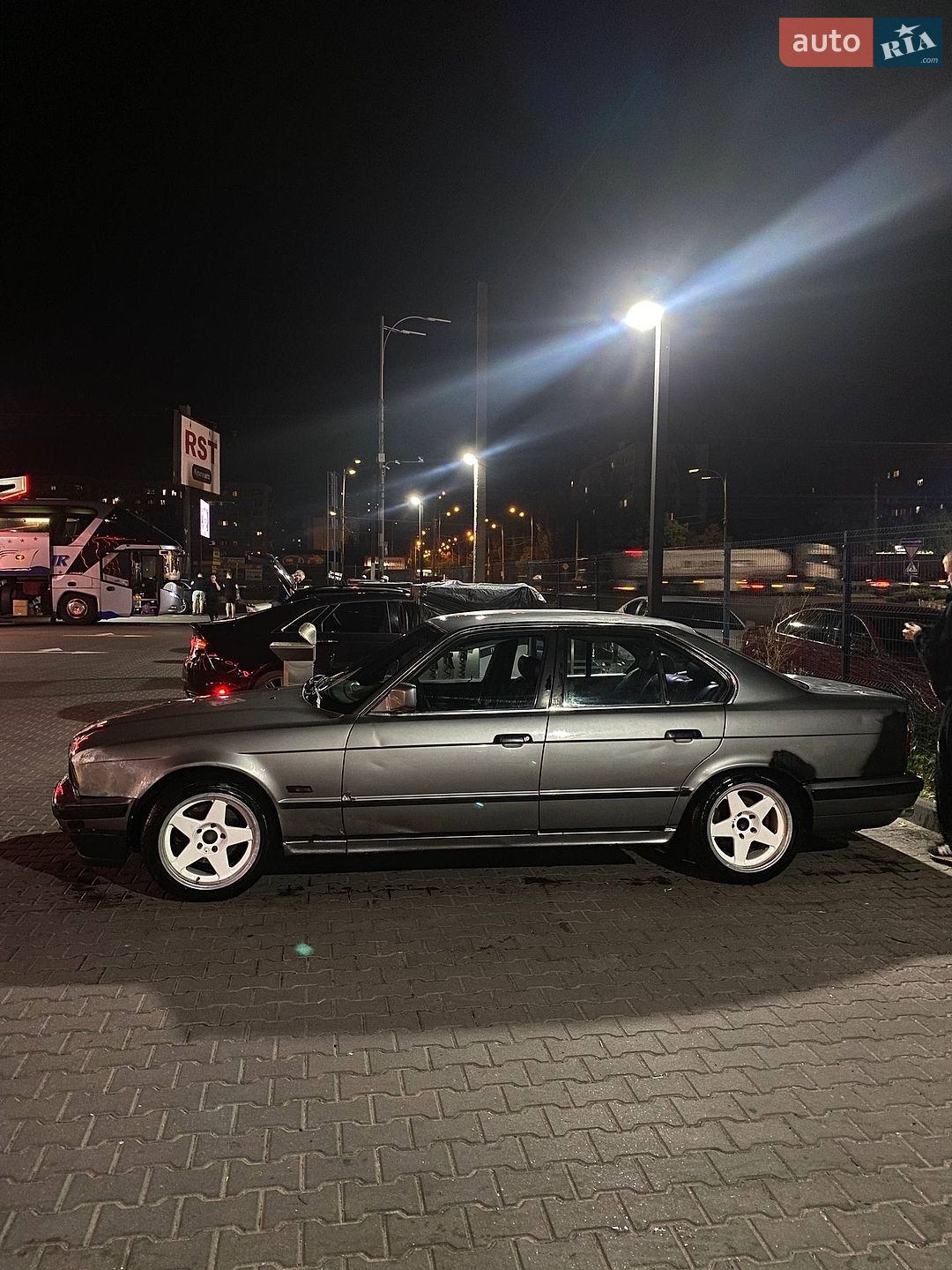 BMW 5 Series 1991 VIN WBAHB51050BD50219 фото оголошення 5 з 6