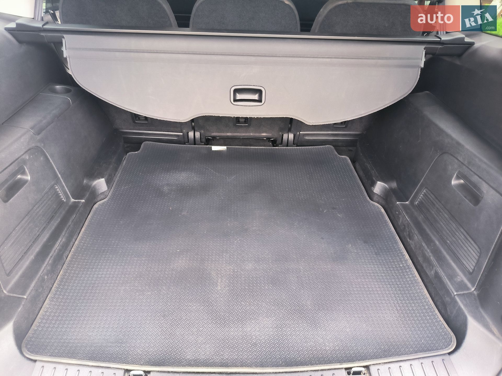 Ford S-Max 2010 VIN WF0SXXGBWSAB74668 фото оголошення 17 з 19