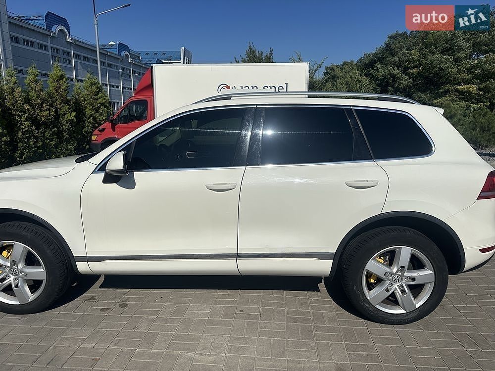 Volkswagen Touareg 2010 VIN WVGFF9BP2BD003741 фото оголошення 8 з 10
