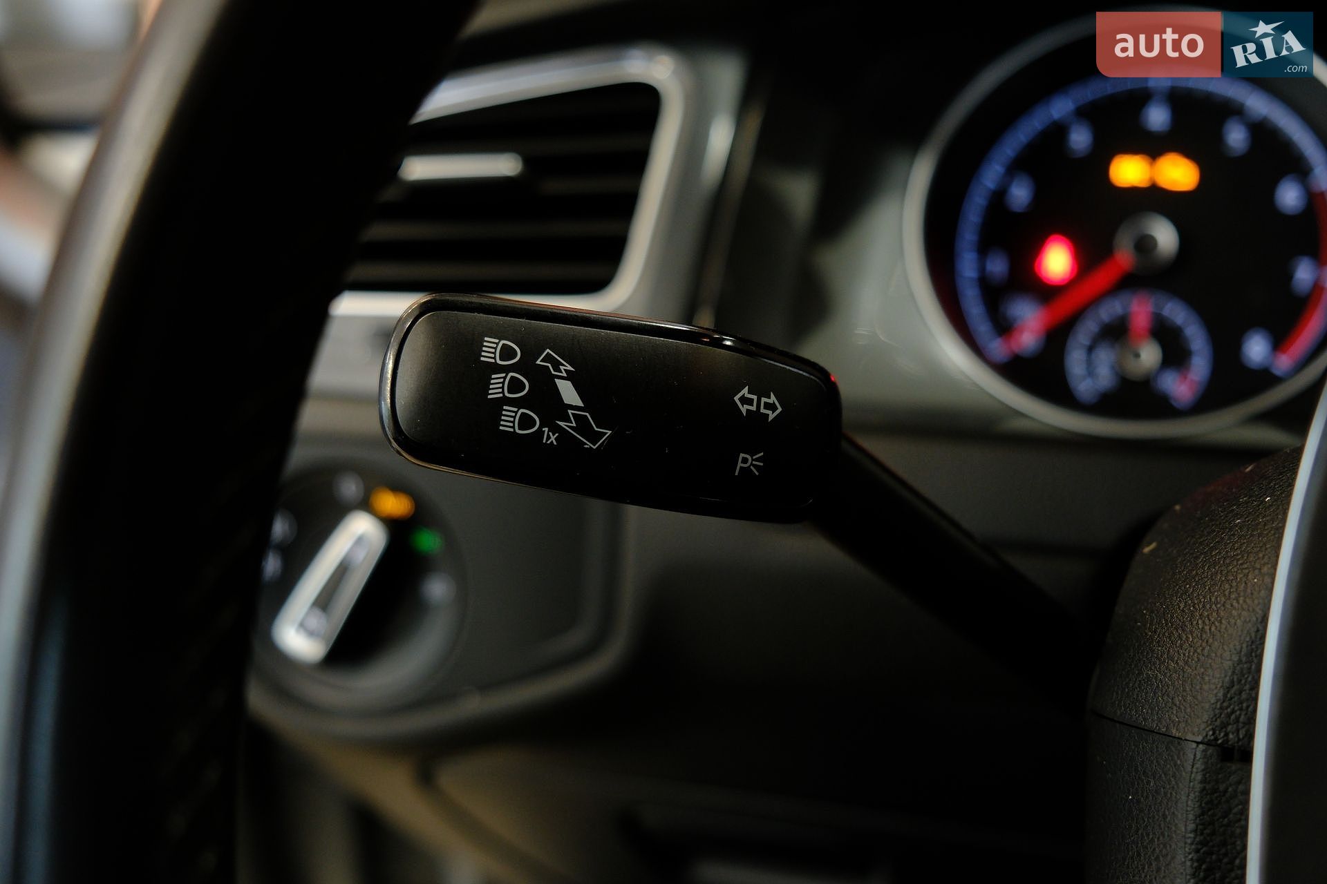 Volkswagen Golf 2019 VIN WVWZZZAUZLP000217 фото оголошення 19 з 33