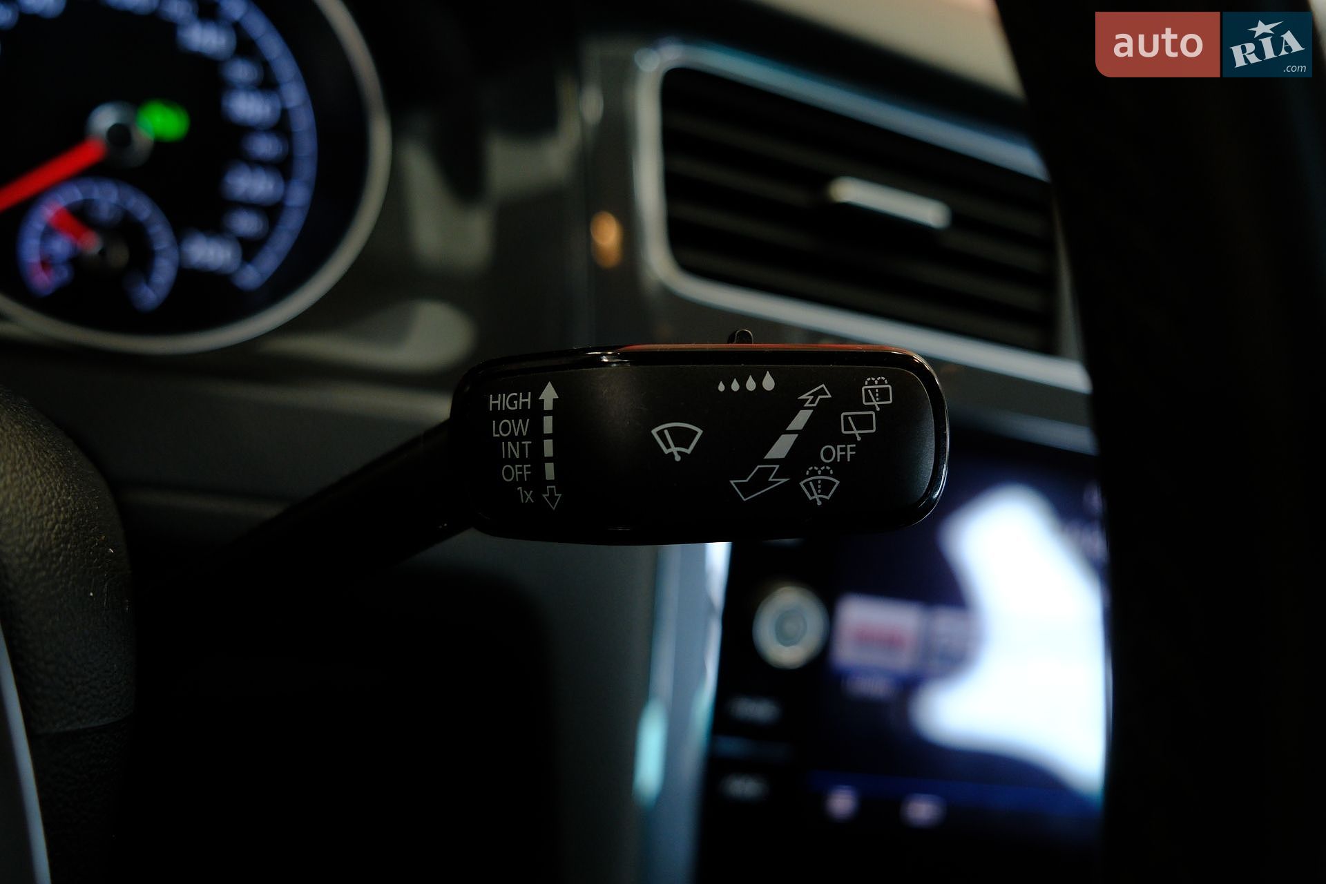 Volkswagen Golf 2019 VIN WVWZZZAUZLP000217 фото оголошення 20 з 33