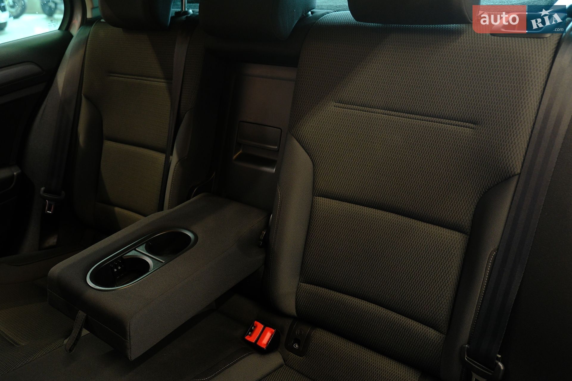 Volkswagen Golf 2019 VIN WVWZZZAUZLP000217 фото оголошення 27 з 33