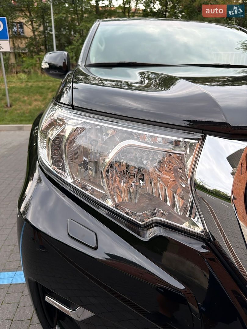 Toyota Land Cruiser Prado 2019 VIN JTEBU3FJX0K172308 фото оголошення 5 з 47