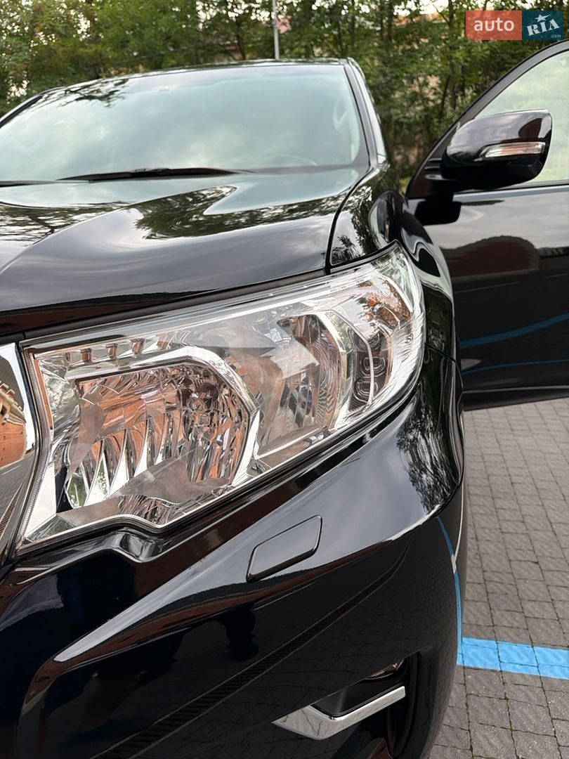 Toyota Land Cruiser Prado 2019 VIN JTEBU3FJX0K172308 фото оголошення 6 з 47