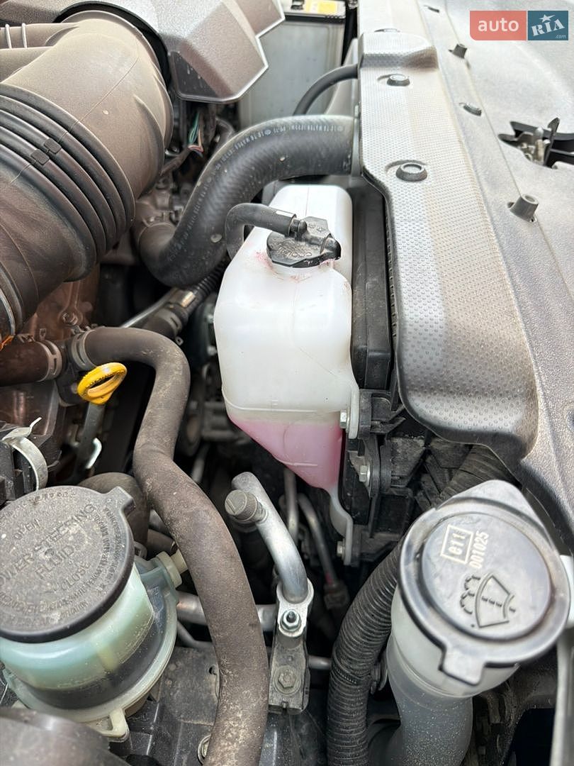 Toyota Land Cruiser Prado 2019 VIN JTEBU3FJX0K172308 фото оголошення 41 з 47