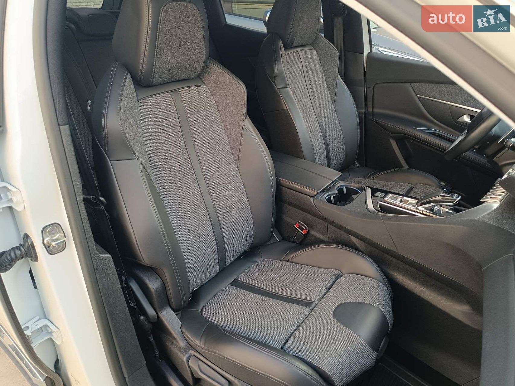 Peugeot 3008 2017 VIN VF3MJAHXVHS220555 фото оголошення 19 з 27