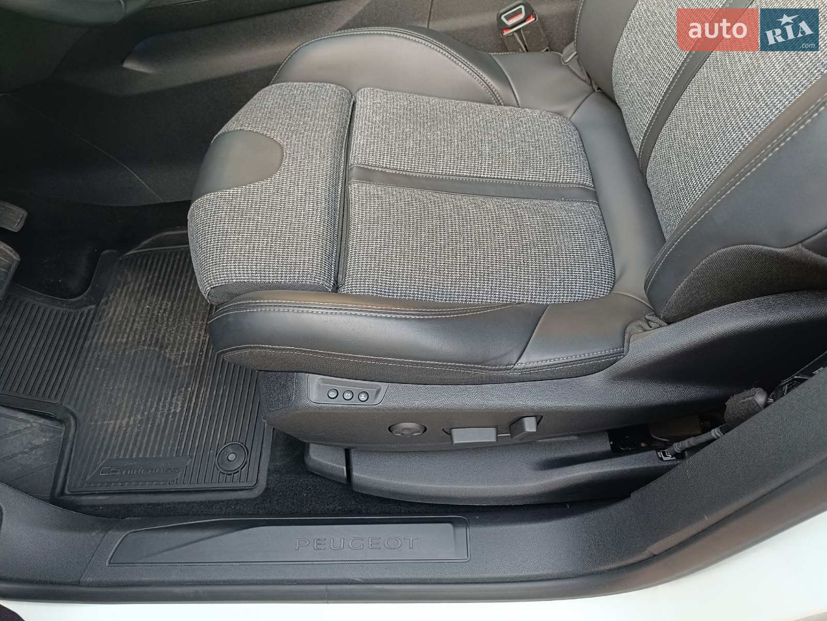 Peugeot 3008 2017 VIN VF3MJAHXVHS220555 фото оголошення 20 з 27