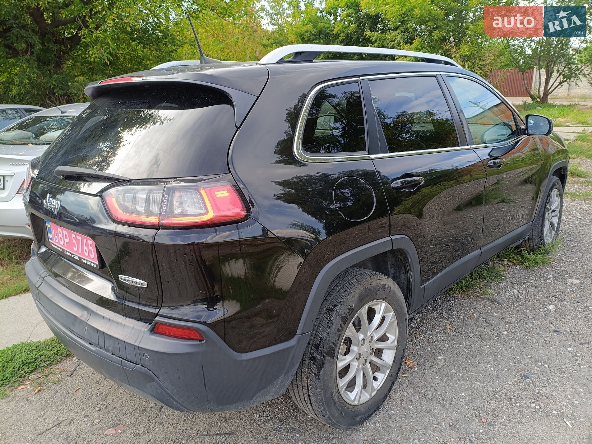 Jeep Cherokee 2019 VIN 1C4PJLLBXKD340682 фото оголошення 9 з 9