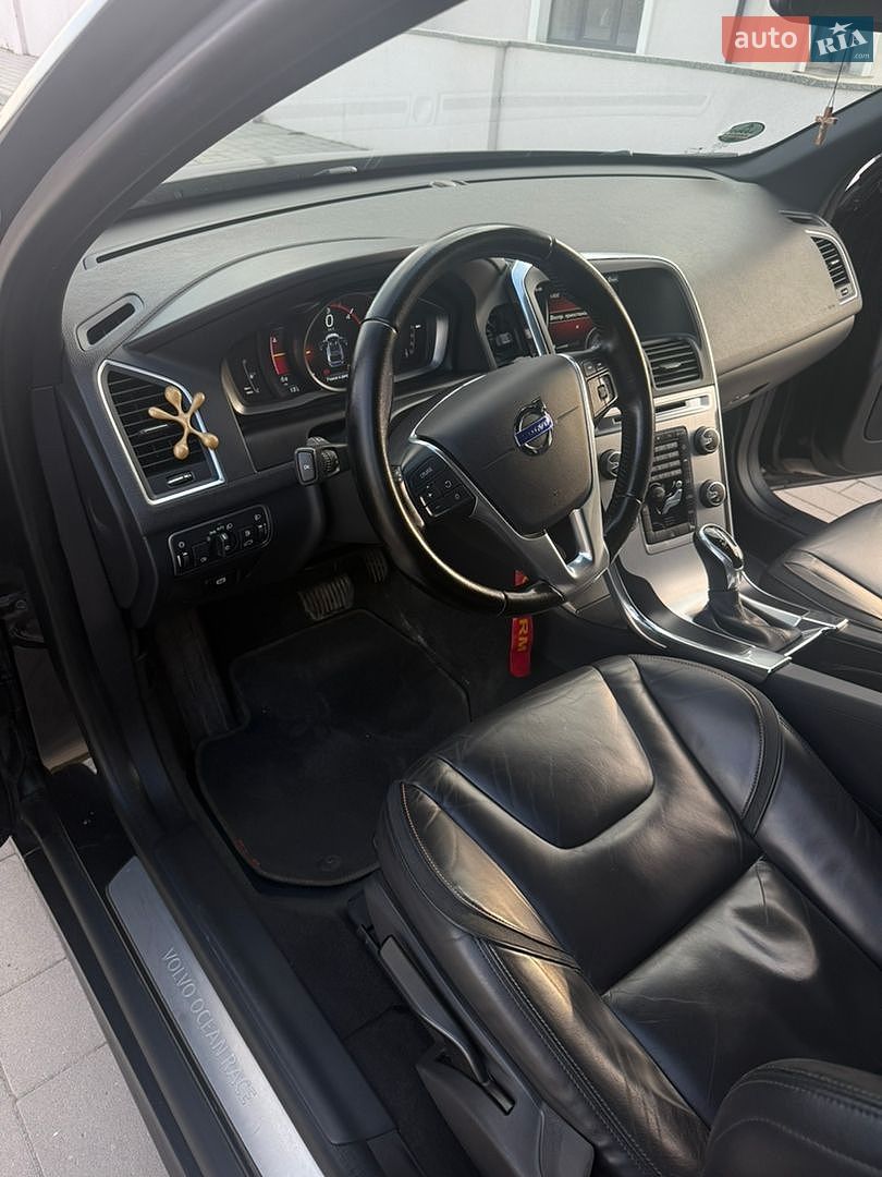 Volvo Xc60 2016 VIN YV1DZA8CDG2919034 фото оголошення 5 з 12