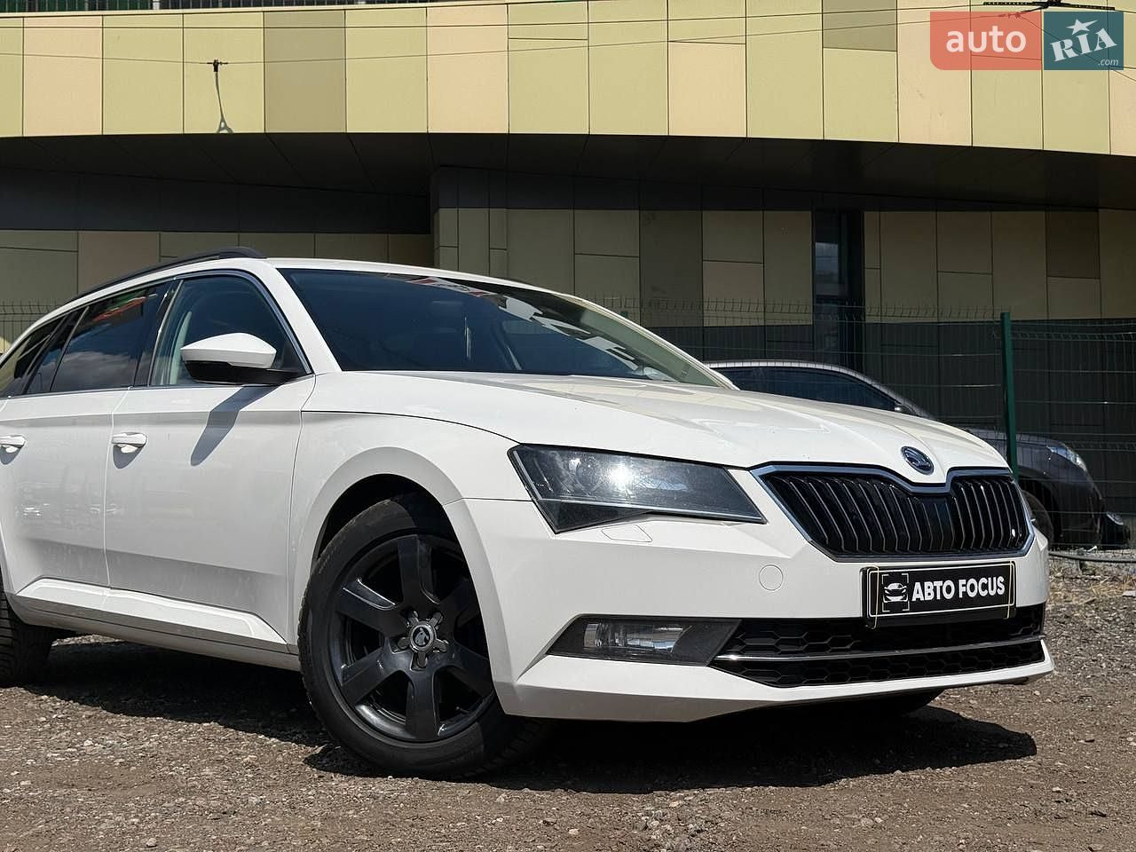 Skoda Superb 2016 VIN TMBLJ7NP8H7027264 фото оголошення 2 з 27