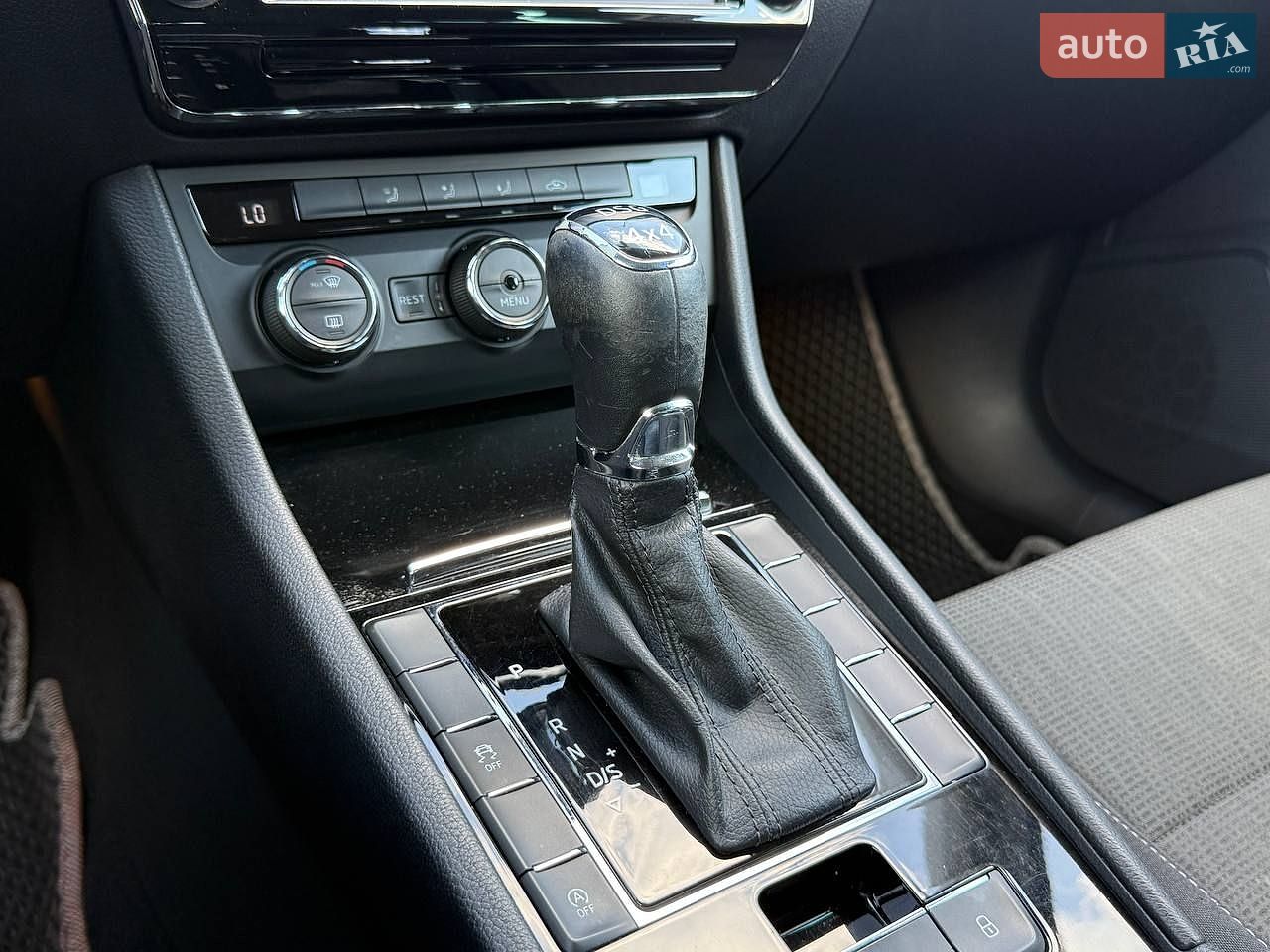 Skoda Superb 2016 VIN TMBLJ7NP8H7027264 фото оголошення 18 з 27