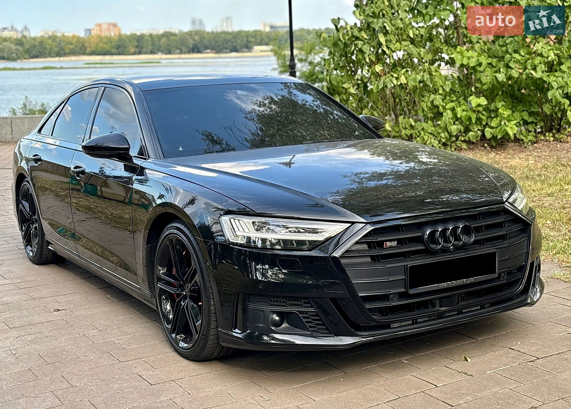 Audi S8 2021 VIN WAUZZZF80MN023475 фото оголошення 11 з 42