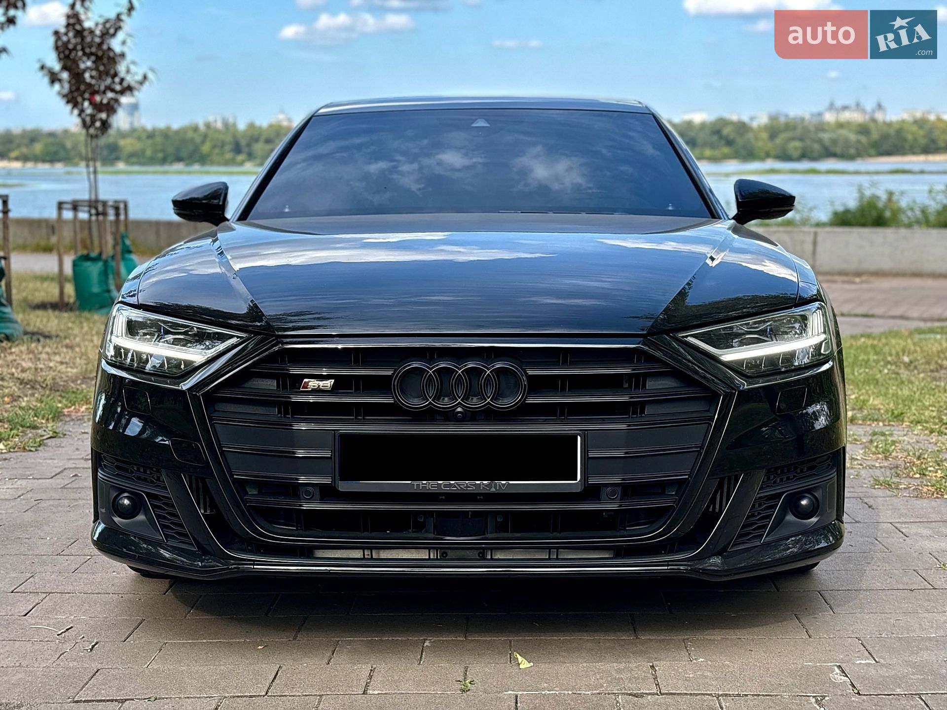 Audi S8 2021 VIN WAUZZZF80MN023475 фото оголошення 12 з 42
