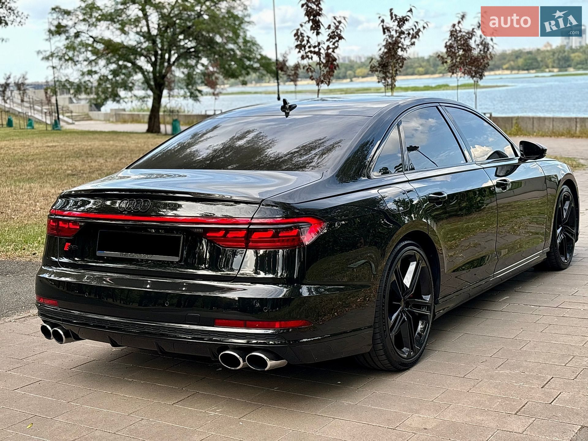 Audi S8 2021 VIN WAUZZZF80MN023475 фото оголошення 14 з 42