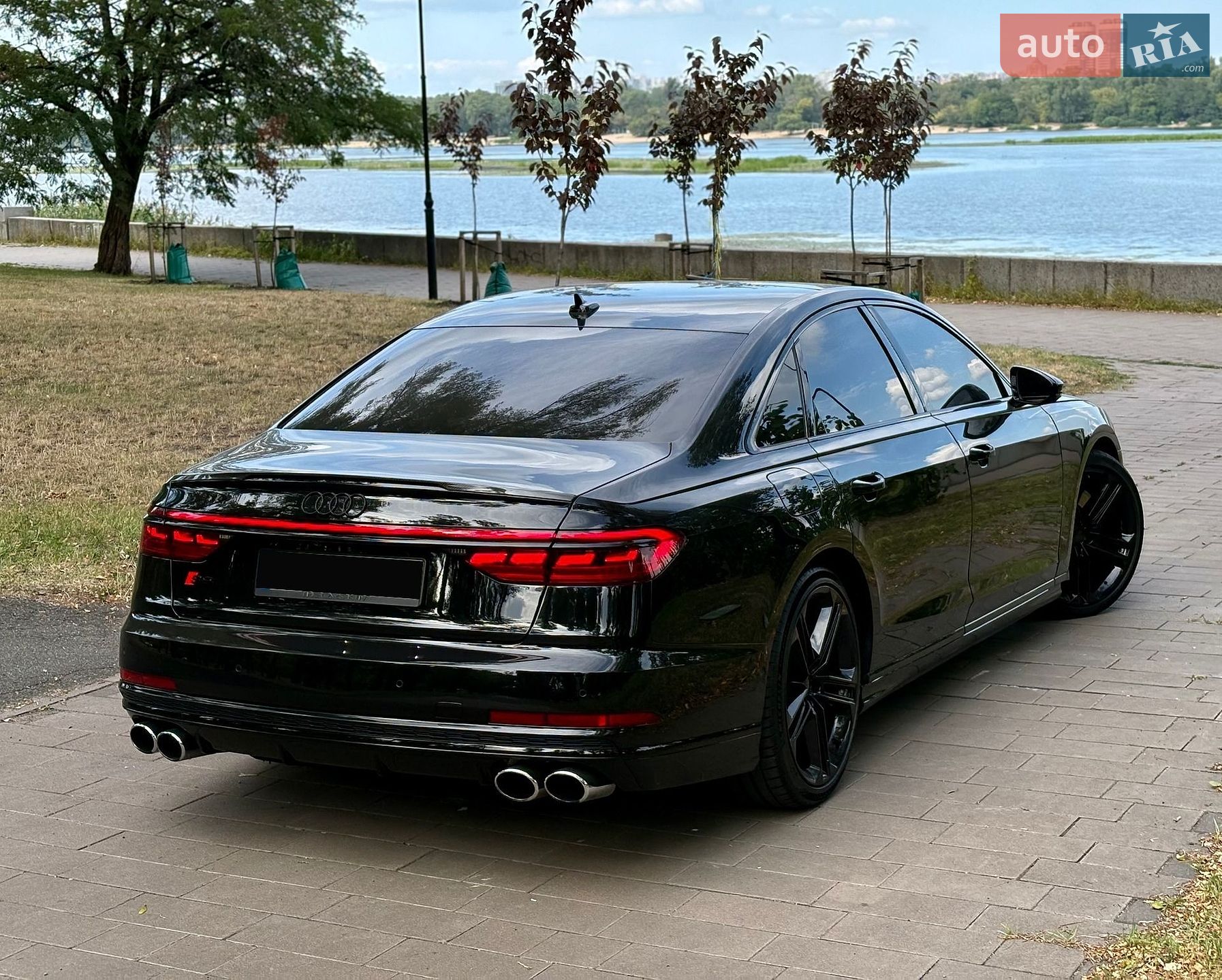 Audi S8 2021 VIN WAUZZZF80MN023475 фото оголошення 22 з 42