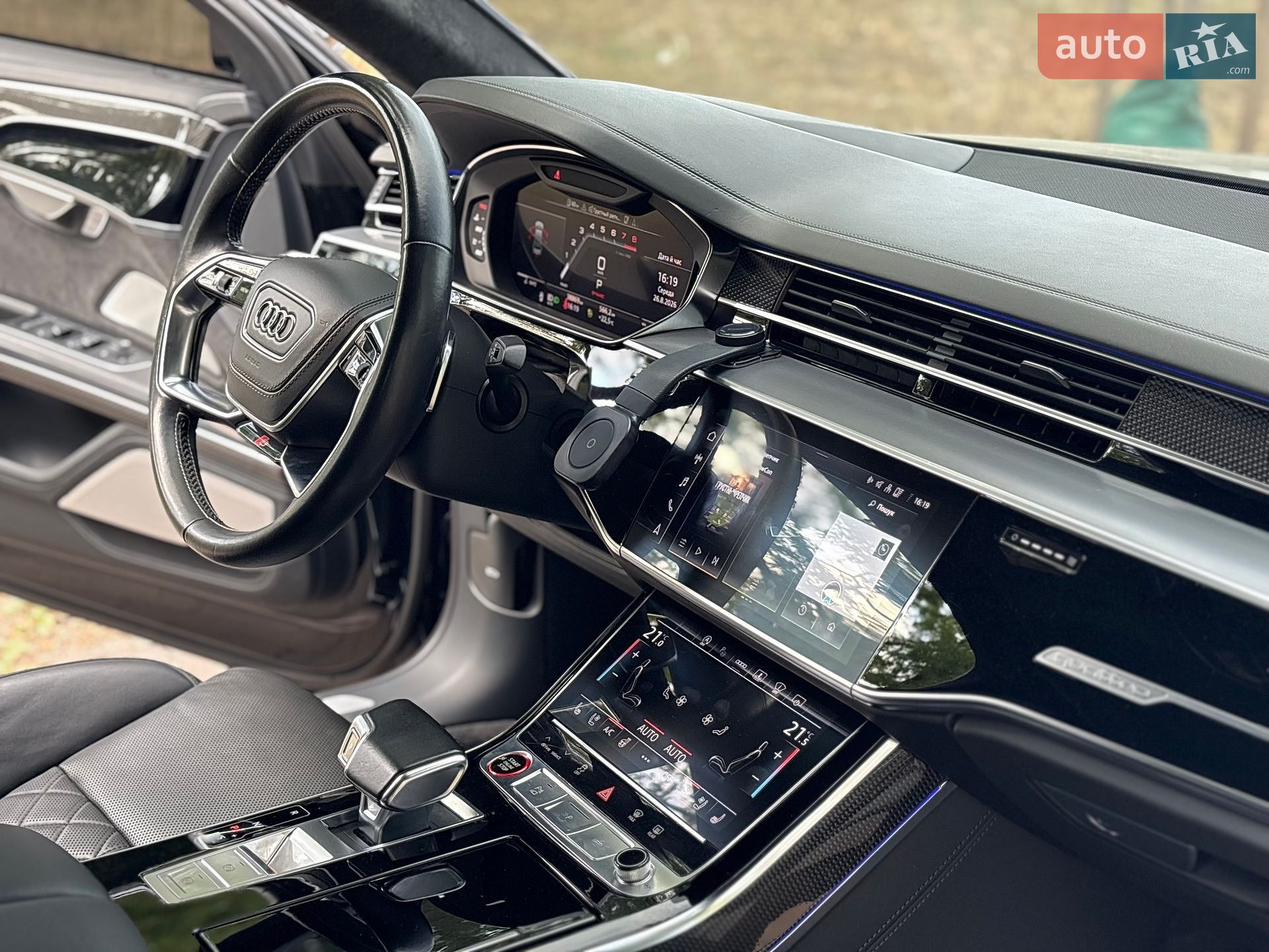 Audi S8 2021 VIN WAUZZZF80MN023475 фото оголошення 27 з 42