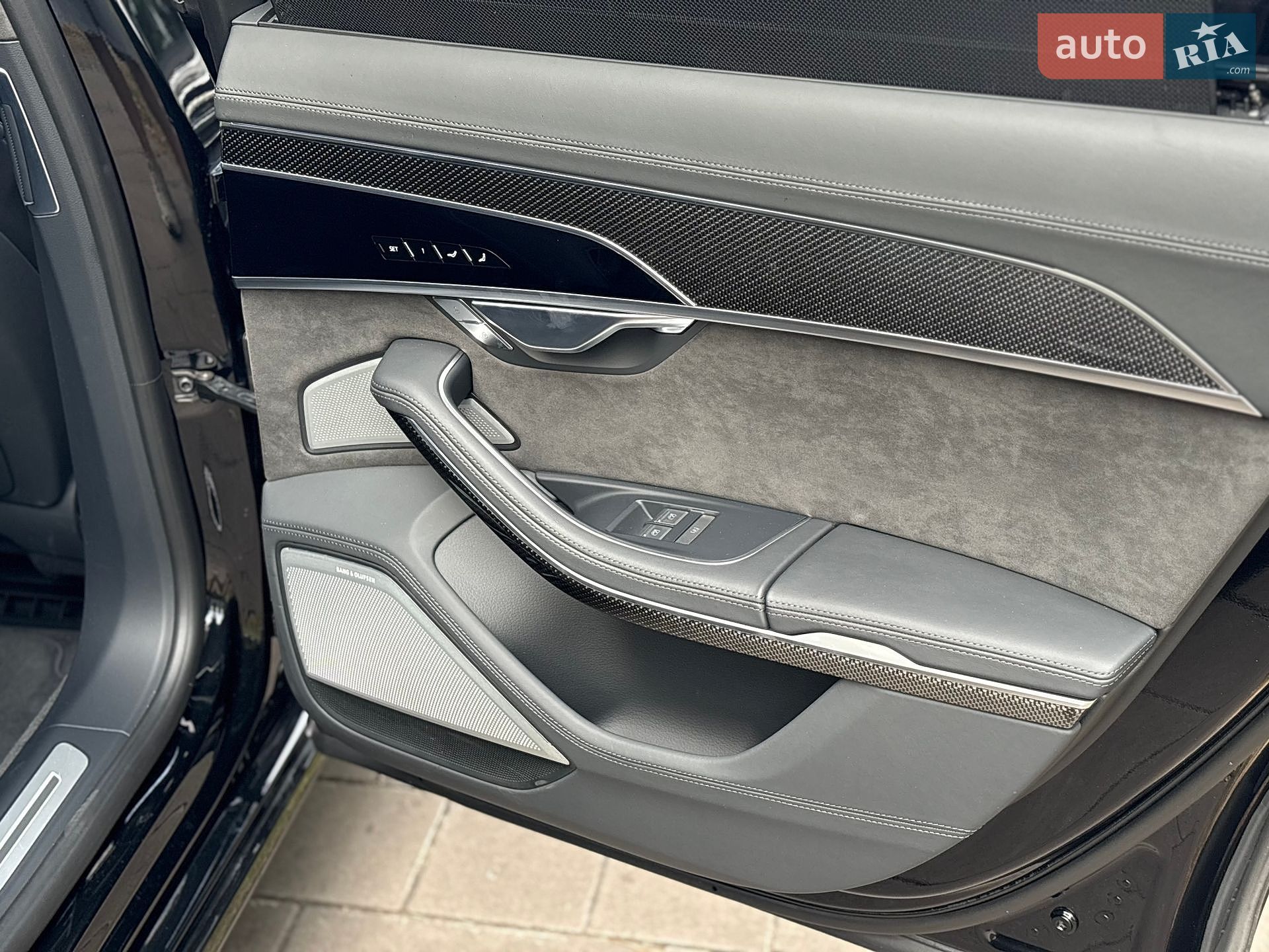 Audi S8 2021 VIN WAUZZZF80MN023475 фото оголошення 29 з 42