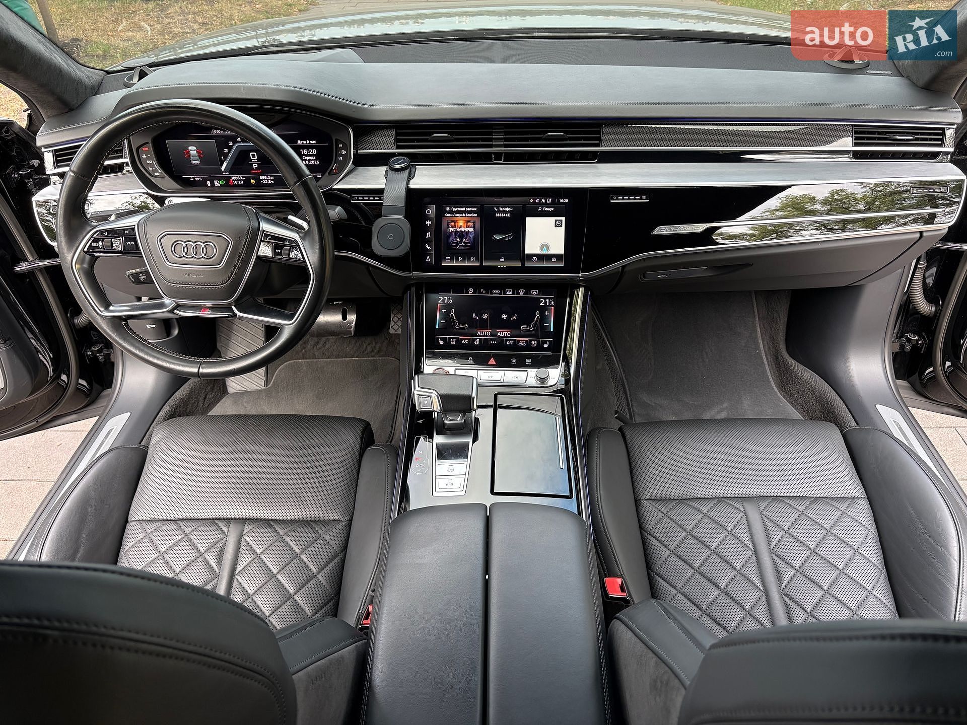 Audi S8 2021 VIN WAUZZZF80MN023475 фото оголошення 2 з 42