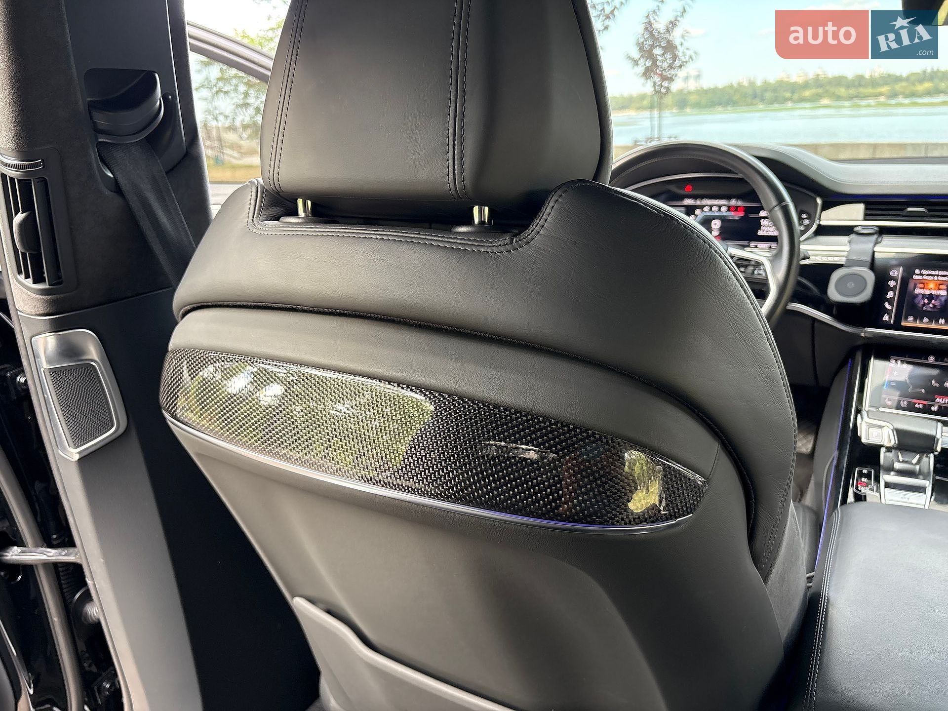 Audi S8 2021 VIN WAUZZZF80MN023475 фото оголошення 34 з 42