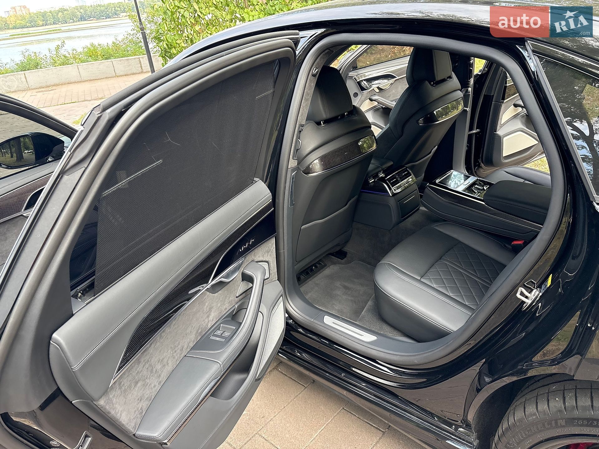 Audi S8 2021 VIN WAUZZZF80MN023475 фото оголошення 39 з 42