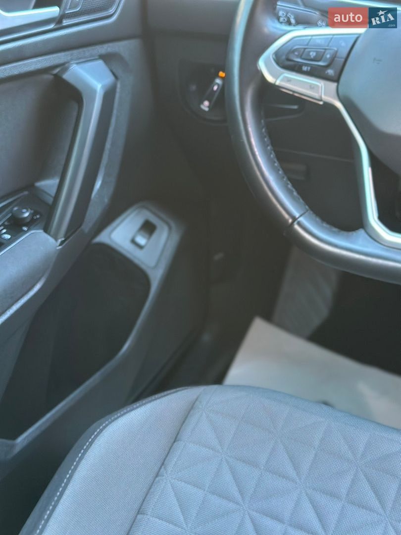 Volkswagen Tiguan 2021 VIN WVGZZZ5NZMW561970 фото оголошення 50 з 112
