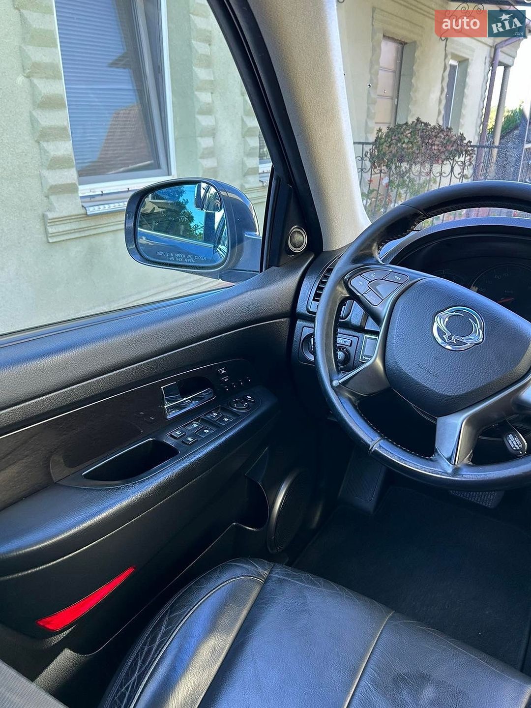 SsangYong Rexton 2015 VIN KPTG0C1TSFP345934 фото оголошення 4 з 12